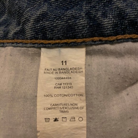 NWOT Garage Distressed Mom Shorts - Picture 4 of 4